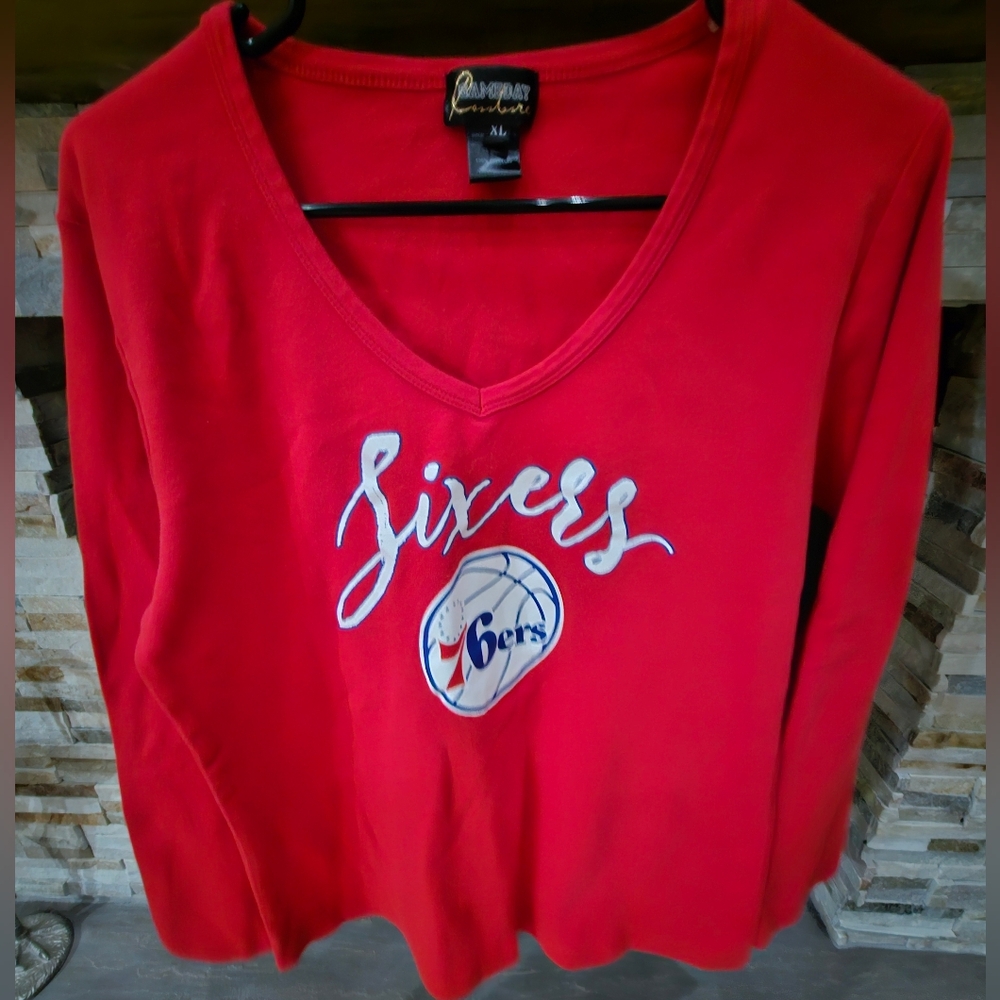 Gameday Couture Philadelphia Sixers 76ers Women's Long Sleeve V-neck Shirt XL